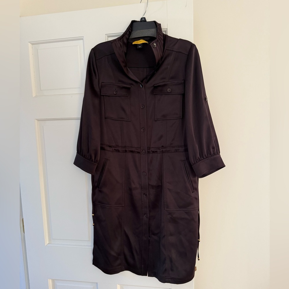 St John cinched waist dress size 6 black
